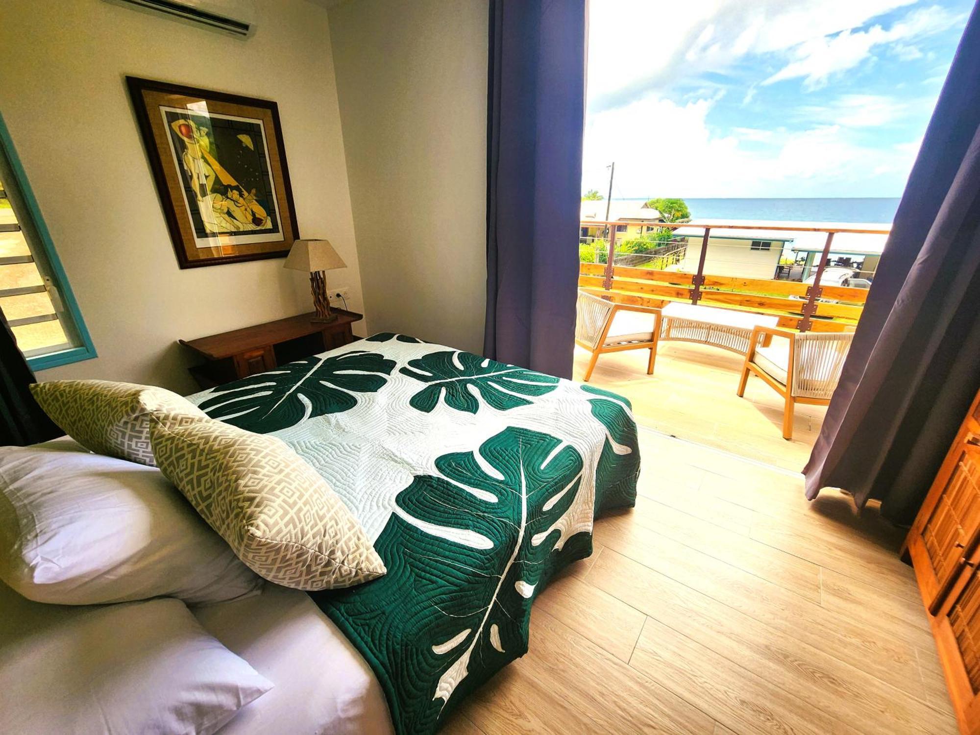 Duplex En Bord De Mer Fare Tahitea Pension Taputapuapea Eksteriør billede